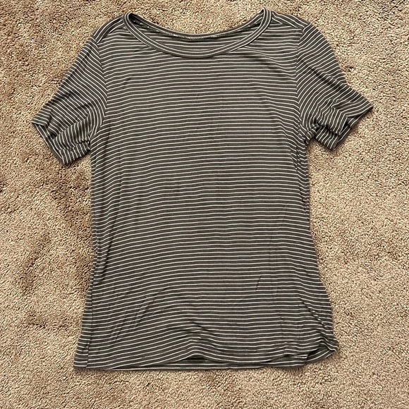 American Eagle Short Sleeve - Picture 1 of 1